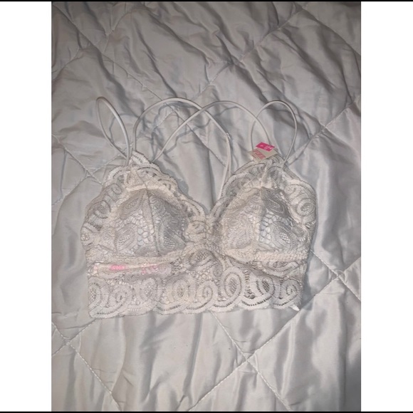 Victoria’s Secret pink bralette - Picture 3 of 5